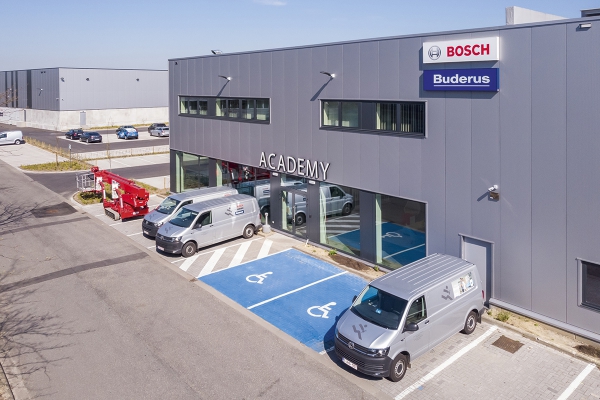 boschacademyfoto1.jpg