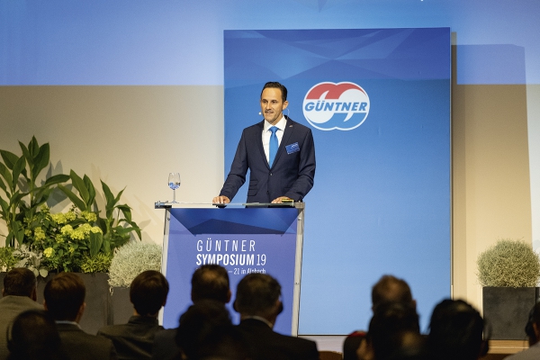 guntnersymposiumfoto4.jpg