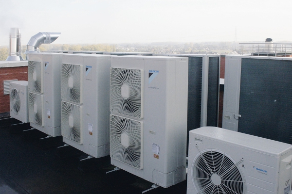 daikinmerchtembuitenunits1.jpg