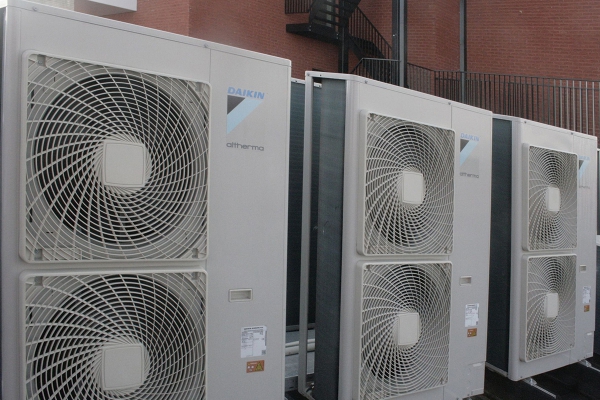 daikinmerchtembuitenunits2.jpg