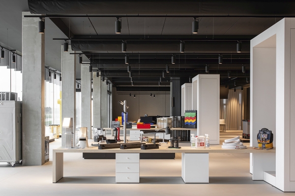 linumccthomasbossuyttoonzaal.jpg